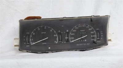 1989 Isuzu 2.6L TF Pickup Speedometer Instrument Gauge Cluster w/ Tach Oil Batt Foto 1 de 4