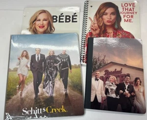 Schitt's Creek Bundle Raccoglitore Cartella Notebook Set 4 Pezzi 2022 Spettacolo TV Scuola - Foto 1 di 13