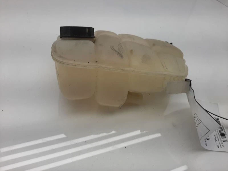 Coolant Reservoir 14-20 FORD TRANSIT CONNECT CV6Z8A080C - Изображение 1 из 4