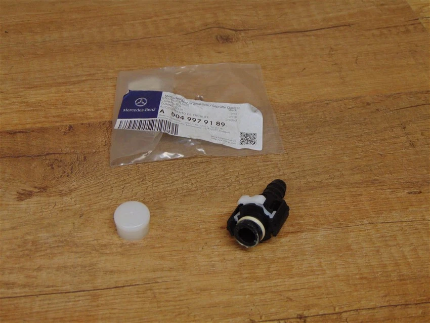 Connecting Line Coupling NG12, NW10 Mercedes 374/542/941/949/959 - A0049979189 - Image 1 of 1