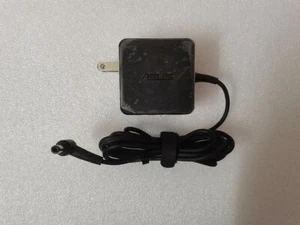 For Asus X451 X551 X751 19V 1.75A AD890326 5.5*2.5mm 33W US AC Adapter Original - Picture 1 of 7