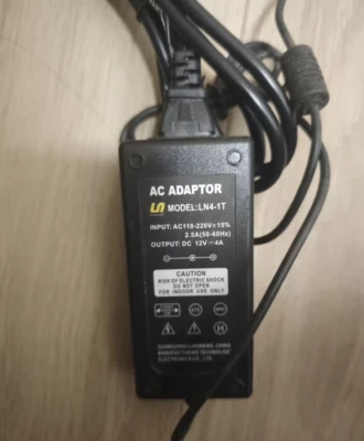 LN4-1T 12V 4A 5.5*2.5 AC-Adapter-Netzteil-Ladegerät - Bild 1 von 2