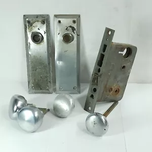 Lotto ricambi: manopole e manopole tipo Yale Mortise Lock, danneggiate - Foto 1 di 7