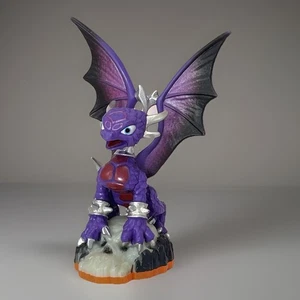 Skylanders Giants Cynder Action Figure Purple Dragon Orange Base 3.5" - Picture 1 of 11