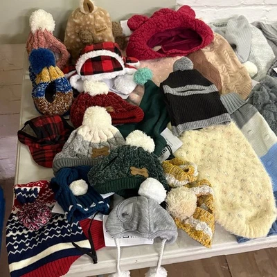 Смесь из 42 предметов одежды для маленьких собак, свитера, толстовки, шляпы, куртки - Изображение 1 из 4