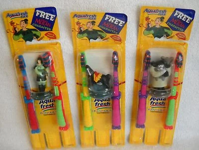 #5910 NRFC 3 PAQUETES Cepillos de dientes MULAN Aquafresh Flexosaurus de Disney con figuras Foto 1 de 2