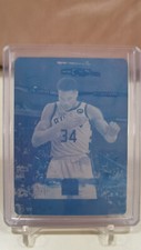 2021-22 PANINI PHOTOGENIC PREGAME GIANNIS ANTETOKOUNMPO CYAN PLATE 1/1