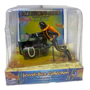 Penn Plax Action Air Treasure Diver Aquarium Ornament Jewel Box Collection 0-65 - Picture 1 of 3