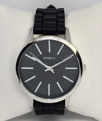 Reloj Hombre Geneva SKU 10273 Esfera Negra Tono Plateado Banda de Goma Minimalista 06 Foto 1 de 4