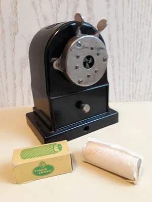 Bleistiftanspitzer A.W. Faber No. 52/12 Spitzmaschine Bakelit+Ersatzwalze SELTEN - Bild 1 von 4