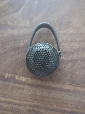 Amazon Basics 蓝牙扬声器 — 第 1/2 张图片