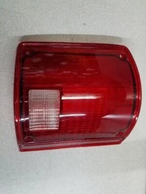 Luz trasera del conductor para 73-91 BLAZER/JIMMY (tamaño completo) 44187 Foto 1 de 2