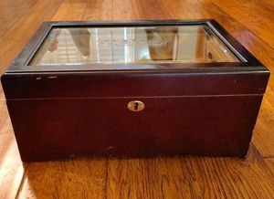 Qualitätsimporteure großer Kirsche oder Nussbaum Schreibtisch Humidor geätzte Glasplatte - Bild 1 von 21