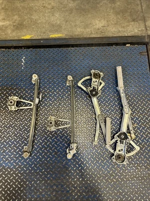 Juego 4 Elevalunas Manual Delanteros y Traseros Para MERCEDES-BENZ W124 S124 Foto 1 de 4