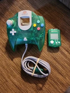 Green Sega Dreamcast Controller with Matching VMU - Picture 1 of 6