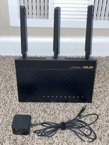 ASUS RT-AC68U AC1900 Dual Band Gigabit Wireless Router - Picture 1 of 2