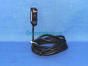 Omron E3S-AT11-L Photoelectric Switch - Picture 1 of 2