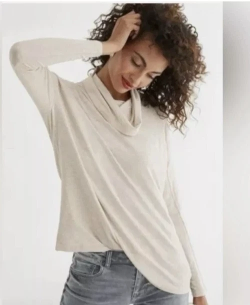 Camisa CABI #4048 Ease cuello alto L/S en avena jaspeada talla S Foto 1 de 4