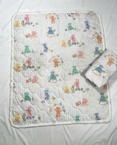 Vintage Baumwolle Curity Baby Bär Quilt Decke und Spannbettlaken SET 35x44 / LESEN - Bild 1 von 15