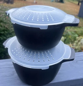 2 PAMPERED CHEF Black Micro Cooker Set 1 & 2-Qt Steamer Locking Lid 4 Cup 8 Cup - Picture 1 of 9