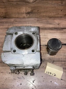 VINTAGE YAMAHA ENTICER ET300 RIGHT CYLINDER & PISTON - Imagen 1 de 8