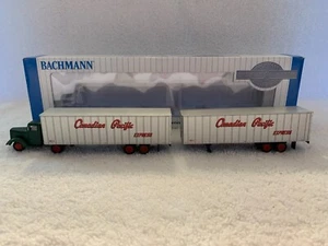 Remolque Bachmann Silver #42233 escala HO Canadian Pacific camión cabina y 2 piggyback - Imagen 1 de 6
