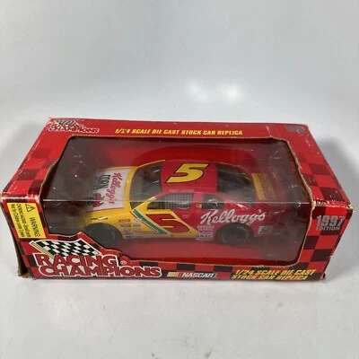 1998 Racing Champions | 1997 Edition - Terry Labonte #5 Kellog's 1:24 Diecast - Image 1 of 4