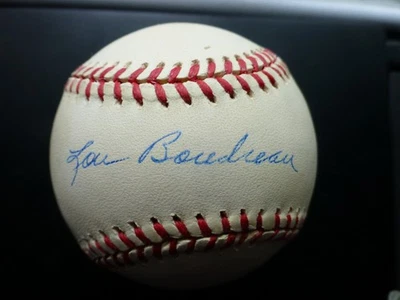 Campeonato de béisbol de la Liga Americana 1996 firmado por Lou Boudreau con estuche y certificado de autenticidad Foto 1 de 3