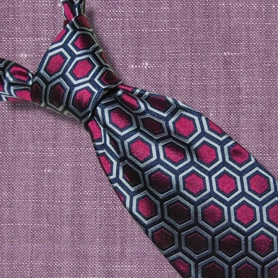 ETRO Milano Magenta Oscuro y Negro Patrón Hexágono de Panal Hecho en Italia Seda Foto 1 de 4