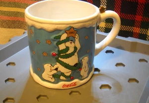 2002 Coca-Cola pole bear's Christmas mug - Picture 1 of 3