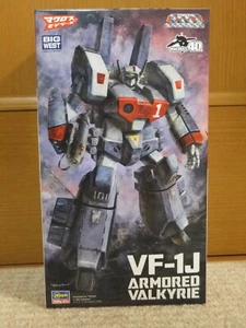 MACROSS 1:72 VF-1J ARMORED VALKYRIE Model Kit Hasegawa robotech - Picture 1 of 8
