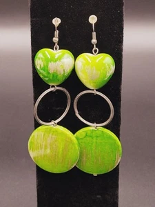 Green Heart Dangle Earrings Vtg 80s Resin Gold Brass Tone Ring - Bild 1 von 7
