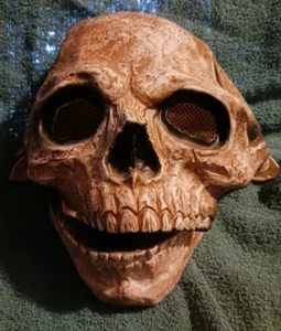 Skeleton Halloween Mask With Moveable Jaw - One Size Fits Most NEW without tags - Picture 1 of 3