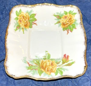 Royal Albert Yellow Tea Rose Sweet Meat Dish. Bone China. Made in England 1940’s - Picture 1 of 4