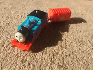 Mattel Trackmaster Thomas il treno motore motorizzato 2009 Gullane rosso e blu - Foto 1 di 10
