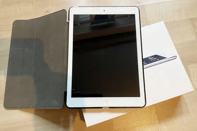 Apple iPad Air von 2013, 16 GB inkl. OVP OHNE Netzteil, Ladekabel und Ohrhörer - Bild 1 von 4