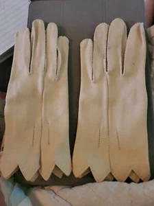 Vintage Crescendo Ladies Leather Tailored Driving Gloves Tan Size 6 1/2 - Picture 1 of 3