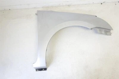 Panel de guardabarros derecho Nissan Sentra 2007-2012 pasajero - plateado Foto 1 de 4