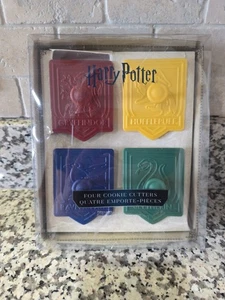 Williams Sonoma HARRY POTTER 4 Pezzi Tagliabiscotti Set di Creste Casa dei Maghi - Foto 1 di 2
