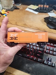 RoCo HO SCALE: NH NEW HAVEN 36100 Box Car Vintage. ORANGE, AUSTRIA - Picture 1 of 5