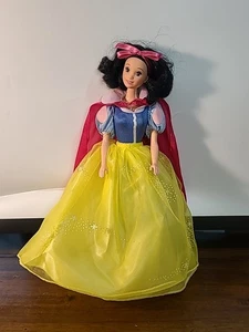 Vintage 1992 Mattel Disney Snow White Fashion Doll 11.5 Inches - Picture 1 of 18