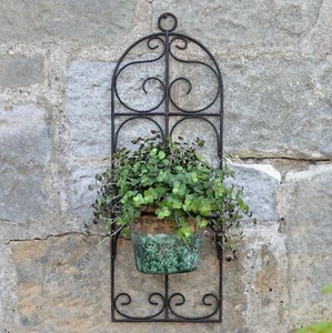 Vintage Style Metal Garden Wall Planter Hanging Basket Single Pot Holder 53.5cm - Picture 1 of 1