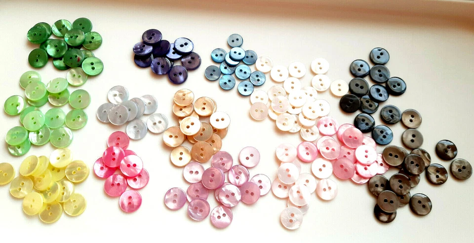 6 Edle Perlmutt Knöpfe Cleanbake 2 Loch Linse natürlich diverse Größen /Farben - Bild 1 von 4