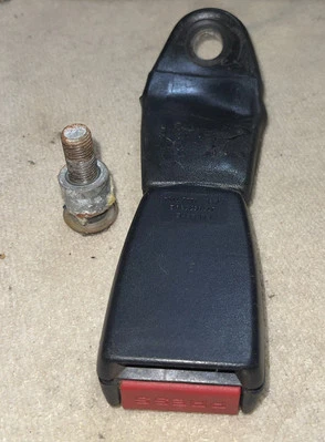 RECEPTOR CINTURÓN SEGURIDAD TRASERO USADO ORIGINAL PORSCHE 911 964 993 944 968 Foto 1 de 4