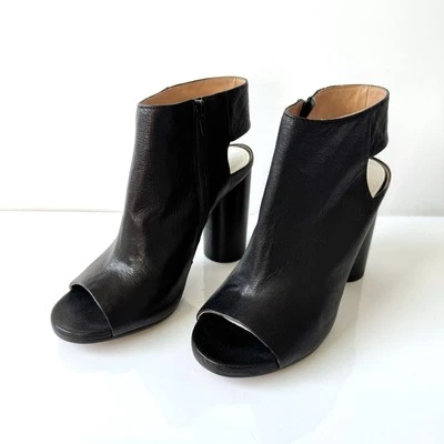 Botines Maison Margiela Cuero Negro Corte Tacón Redondeado Talla 38/8 EE. UU. Foto 1 de 4