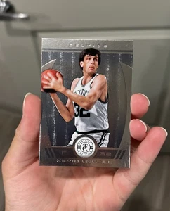 Tarjeta base 2013-14 totalmente certificada Kevin McHale #256 HOF Boston Celtics - Imagen 1 de 2