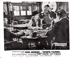 DANA ANDREWS HAND SIGNED 8X10 PHOTO AUTOGRAPH B&W - Picture 1 of 1
