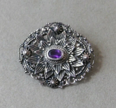 Vintage Decorativo Sunburst Fiore Viola Pietra Ametista Argento Spilla 1h 78 - Immagine 1 di 4