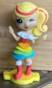 Spin Master Party Pop Teenies Actionfigur Regenbogen Kostüm rote Stiefel 2,25"  - Bild 1 von 6