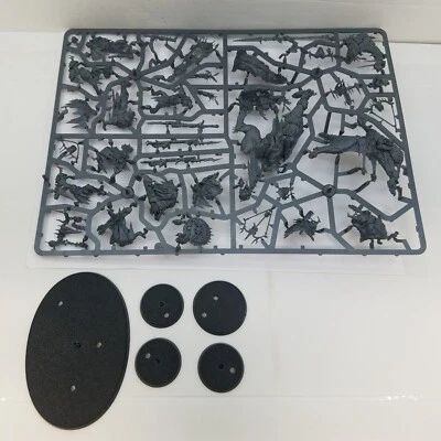 Warhammer AoS - ORRUK WARCLANS KRULEBOYZ BOSS-KREW On Sprue - Image 1 of 3